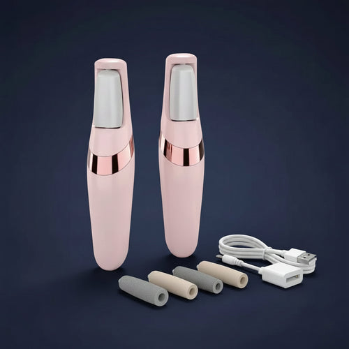 Presentación de la lijadora eléctrica de pies en color rosa con sus rodillos de repuesto intercambiables y cable de carga USB.