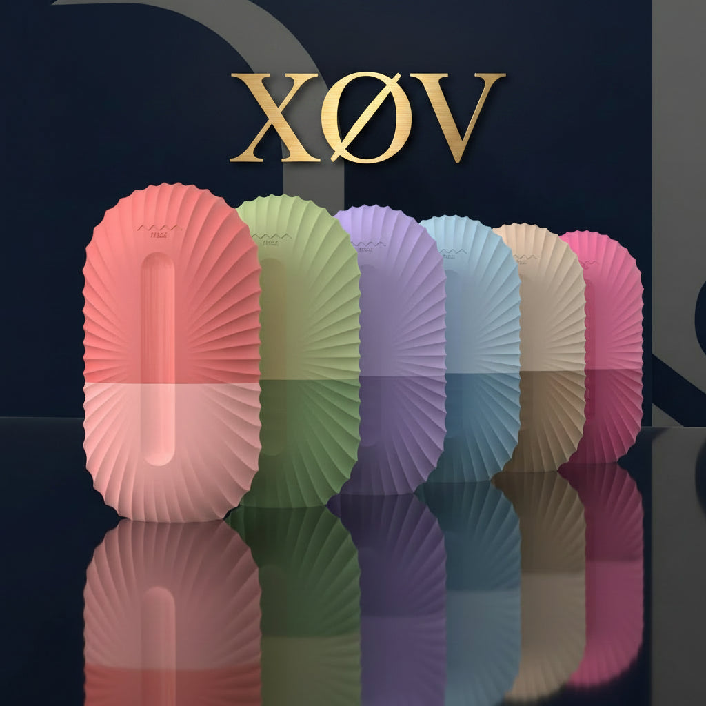 Colección de 6 moldes de hielo facial Xorevial en colores: rosa, verde, morado, azul, beige y rosa fucsia, todos con diseño estriado y tapa.